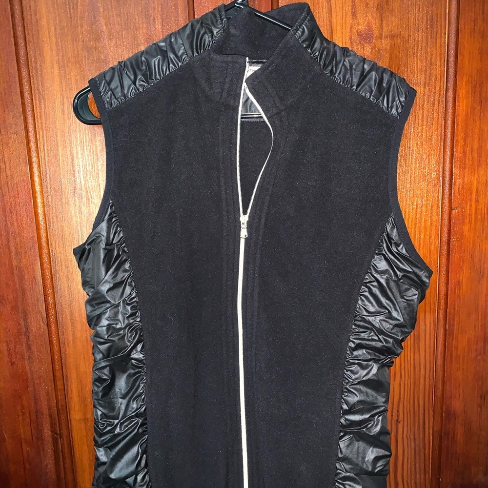 New w/o tags women’s vest